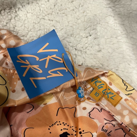 VRG GRL Valerie Button Front Shirt // Peach
Size: 10 - Picture 2 of 4